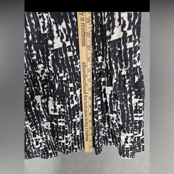 Evereve Black and White Women's Dress - Picture 6 of 6